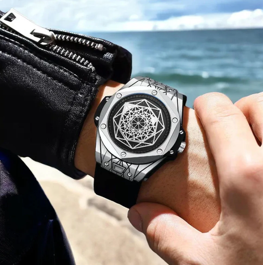 ساعة معدنية ذات تصميم هندسي