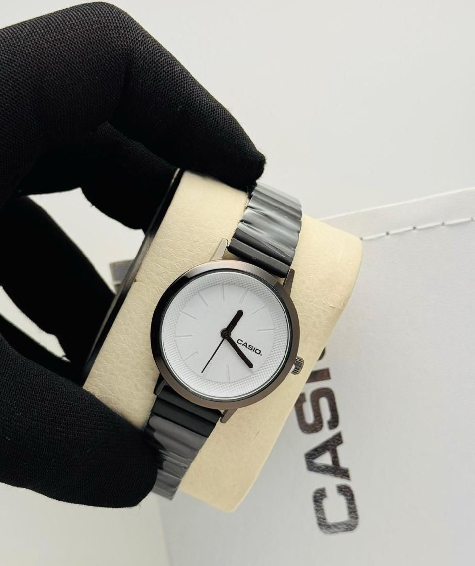Women’s Analog Wrist Watch