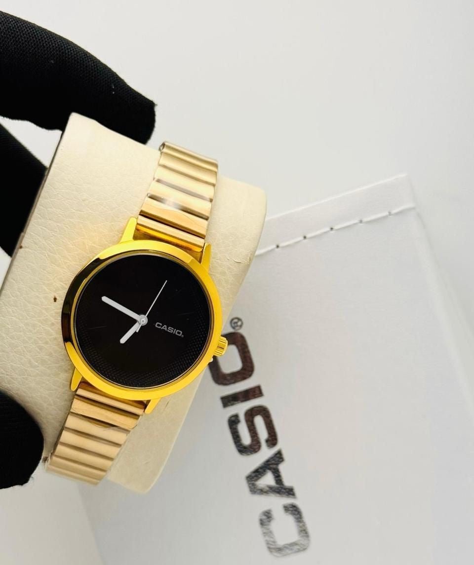 Women’s Analog Wrist Watch